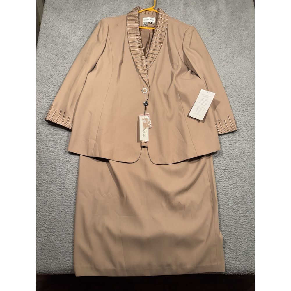 NWT Nicole Nites Skirt Suit Brown Beige Jacket Skirt Stretch Lined Size 22‎
